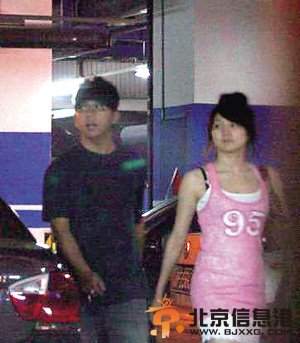 揭秘胡海泉娇妻：04年首曝光 跳舞出身