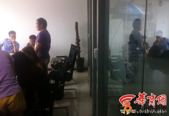 19人随团赴泰国旅游 拒绝强制消费被扔郊外