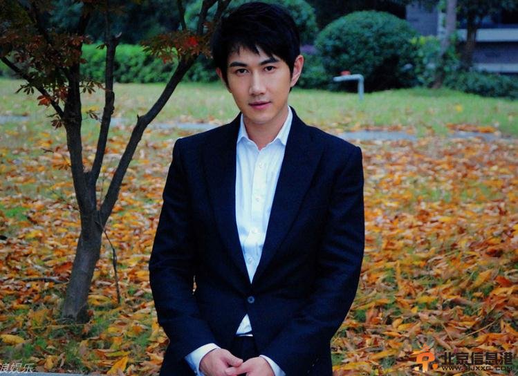 何明翰写真