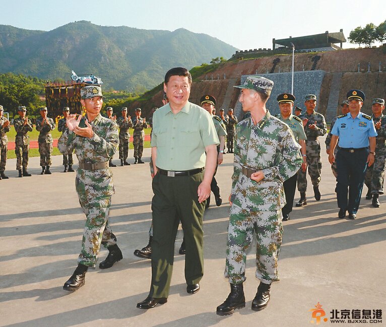 习近平八一前夕福建慰问官兵【图】