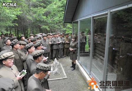朝鲜劳动党干部继续学习行军访问金正日诞生地