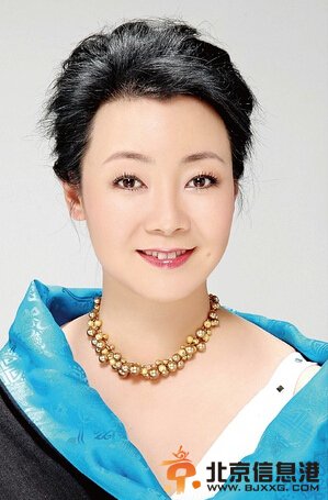 历史转折中的邓小平剧情介绍