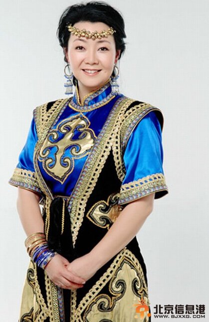 历史转折中的邓小平剧情介绍
