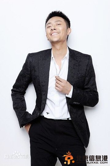 历史转折中的邓小平剧情介绍