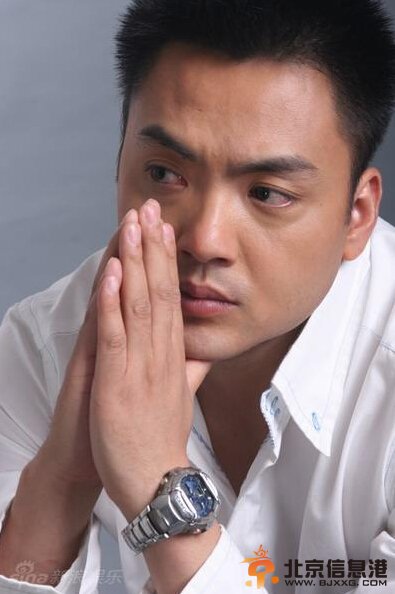 历史转折中的邓小平剧情介绍