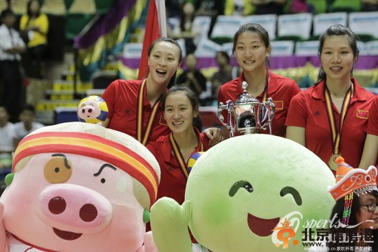 女排大奖赛香港站中国夺冠 3-1复仇意大利