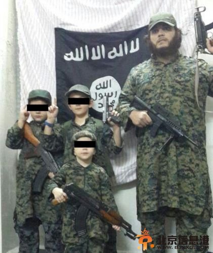 男童提头照引震惊其父是ISIS组织成员 isis叫嚣血洗美国