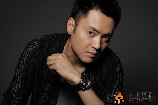 历史转折中的邓小平剧情介绍