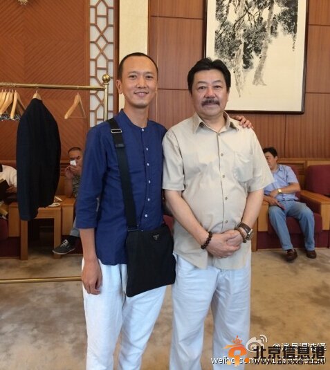 历史转折中的邓小平剧情介绍