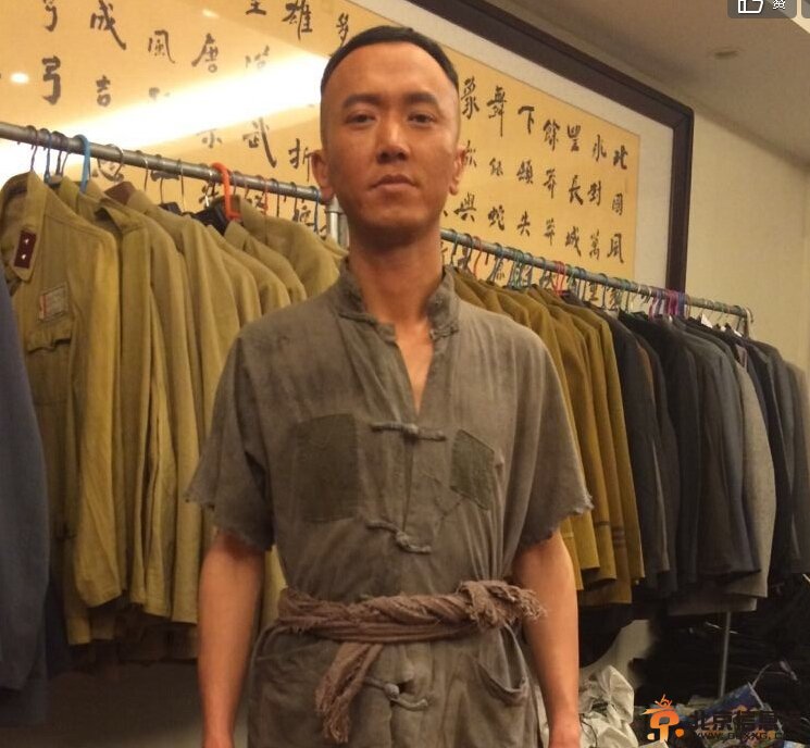 历史转折中的邓小平剧情介绍