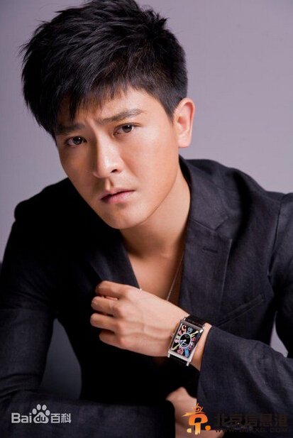 历史转折中的邓小平剧情介绍