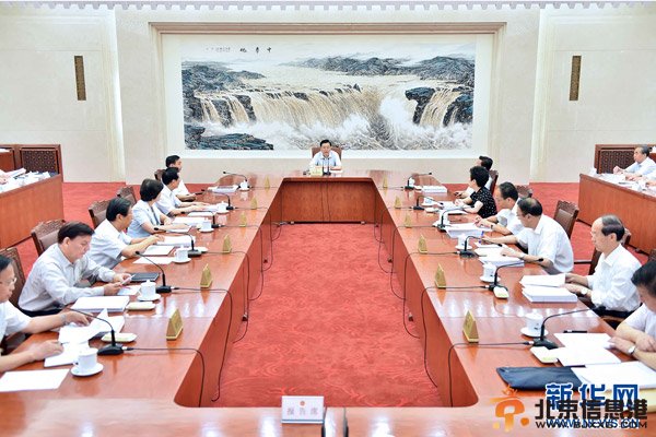 十二届全国人大常委会第十次会议将于8月25日至31日在京举行