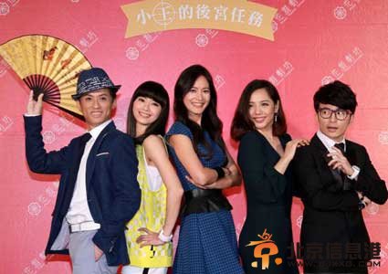 侯怡君SM初体验 手持皮鞭挑战第一次