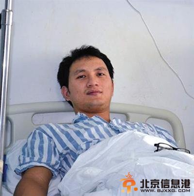 医生行医遭袭边挨打边救人 被赞“用生命在抢救”