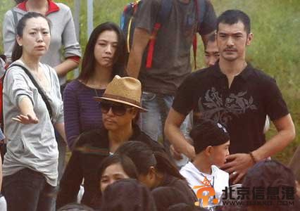 金城武惨遭黑道毁容