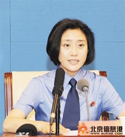中国海军首位女发言人亮相 盘点我国官方女新闻发言人
