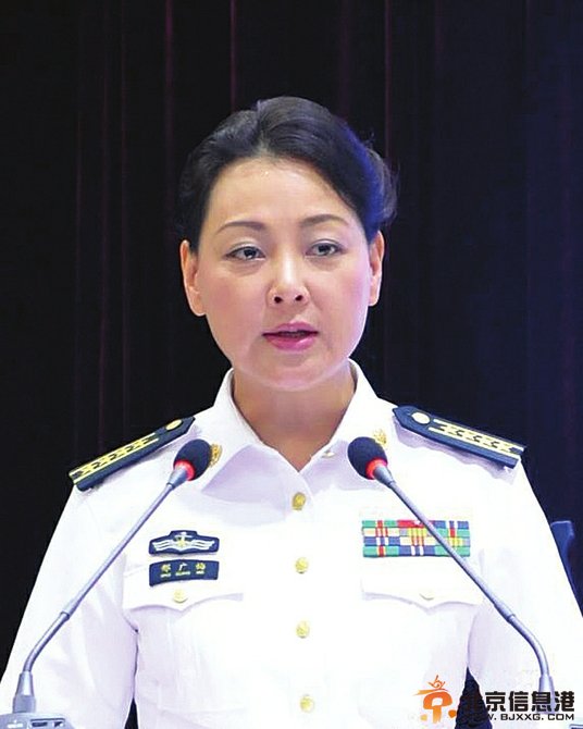 海军首位女发言人山东大嫚邢广梅