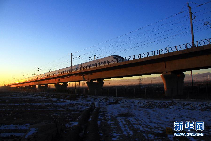 中国高铁运营里程达到1.6万公里 位居世界第一