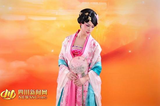 反串角色扮演者高子峰