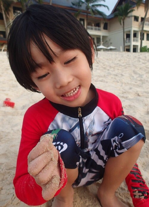 林志颖晒Kimi近照 长高了不少变得更加勇敢活泼