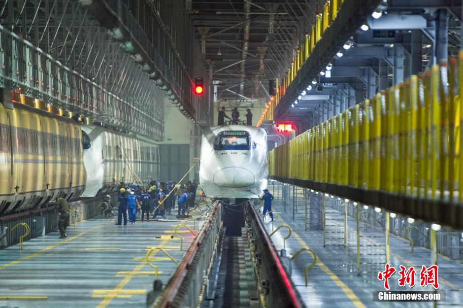 春运即将到来 动车“洗脸”成为助增客流主力