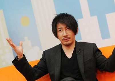 刘谦因海外演出婉拒春晚 赵本山身体好等过年