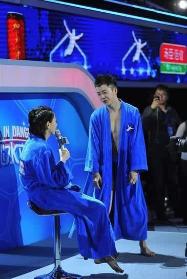 【真相】王栎鑫结婚 突然透露“刘忻是我女朋友”