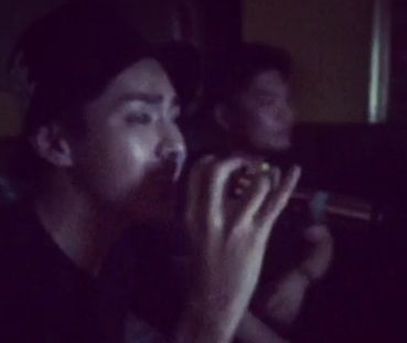 徐静蕾吴亦凡唱K大跳