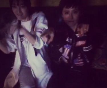 徐静蕾吴亦凡唱K大跳