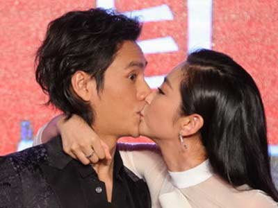 李冰冰强吻陈坤舌吻激情 突破尺度共洗鸳鸯浴调侃欲嫁陈坤