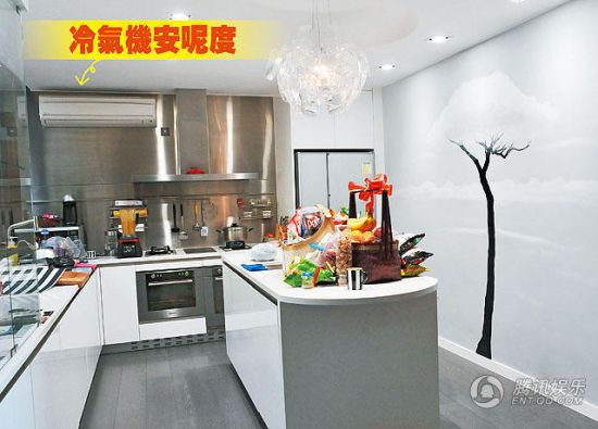 【王祖蓝装修被坑】新房入住一个月变水帘洞 网友：设计师是从花果山来的？