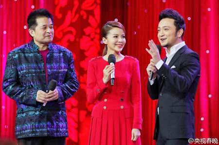 央视春晚首次大联排 主持人朱军、董卿等亮相