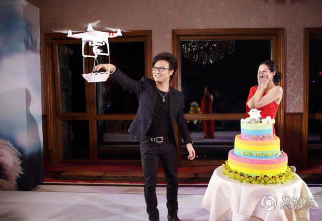 汪峰求婚成功 章子怡激动落泪说出“我愿意”