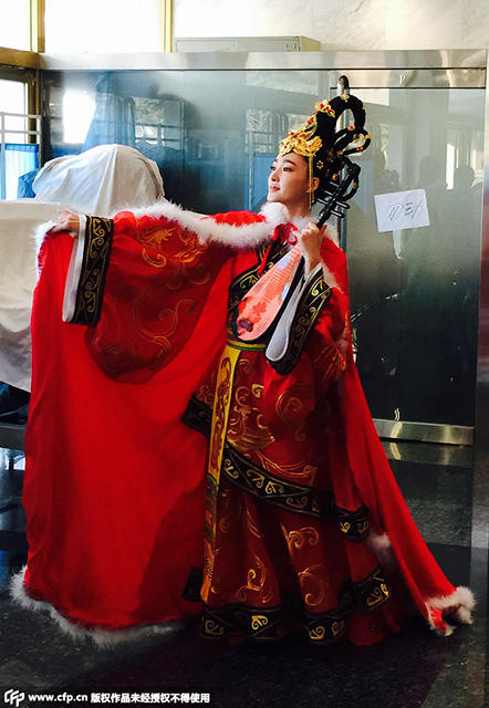 春晚四美扮相大PK 彩排现场四小花旦切磋“舞艺”照片首曝光