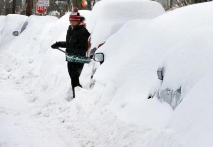 暴雪狠砸美国东北部 波士顿累计降雪逾1.8米