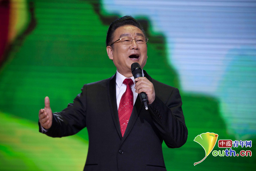 舞动网络空间，唱响青春正能量