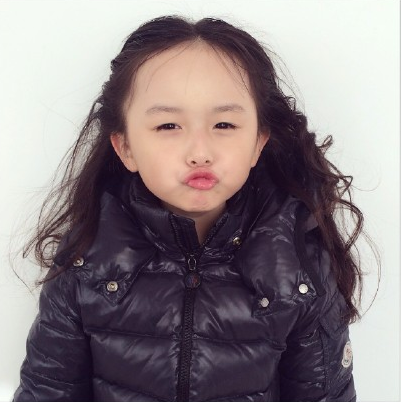 曝5岁“小芈月”生活照 五官精致萌化人心【组图】