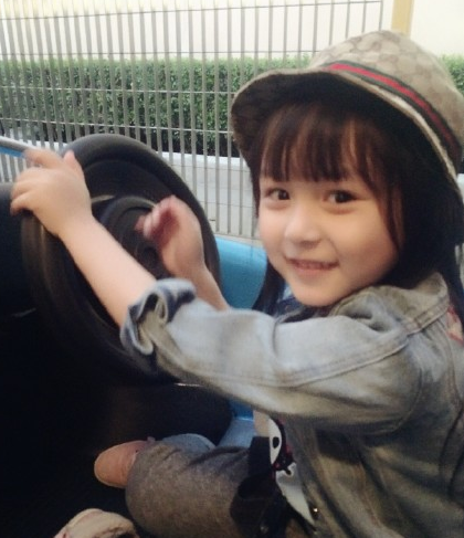 曝5岁“小芈月”生活照 五官精致萌化人心【组图】