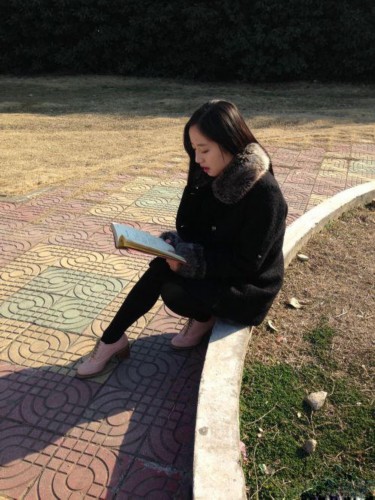 “航海”女神网络走红曾逃课玩游戏