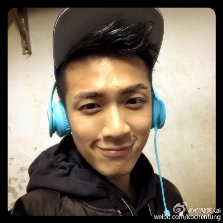 柯震东看似心情不错