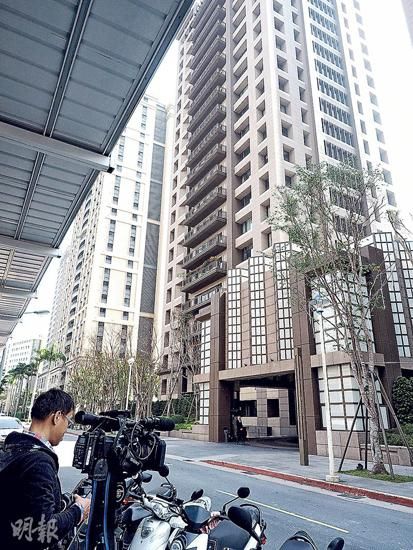 房祖名被曝搭私人飞机返台申请了特殊通关入境 母子团聚相拥痛哭