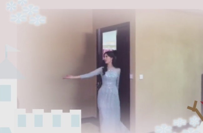 林志玲披性感薄纱化身冰雪女王 给网友拜年