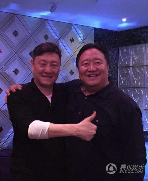 【春晚笑脸哥的背后故事】连续17年用车轮战术每年轮流向明星要票