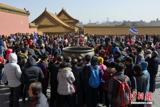 北京故宫、南京夫子庙迎来羊年客流高峰