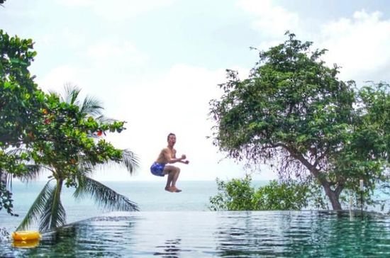 孙俪晒老公搞笑跳水照 网友：好美的画面
