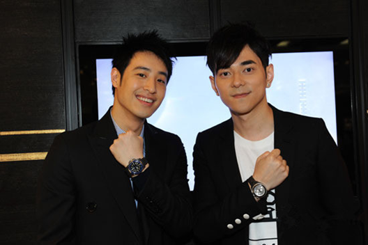 盘点娱乐圈跨界艺人 才女型男现实版合伙人齐上阵