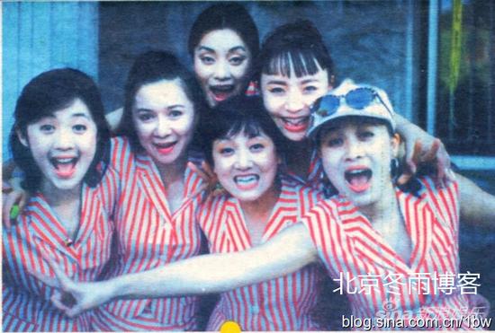 宋丹丹和那英、邓婕、毛阿敏、蔡明等当拉拉队队员