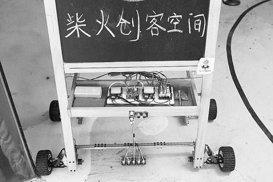 李克强鼓励柴火创客空间：众人拾柴火焰高【图】