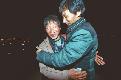 山洞男承认撒谎 真相大白“对不起，我撒谎了！”