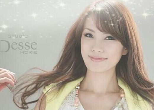 江苏南京47岁美女外婆美貌不输井上和子 皮肤白皙似少女【图】